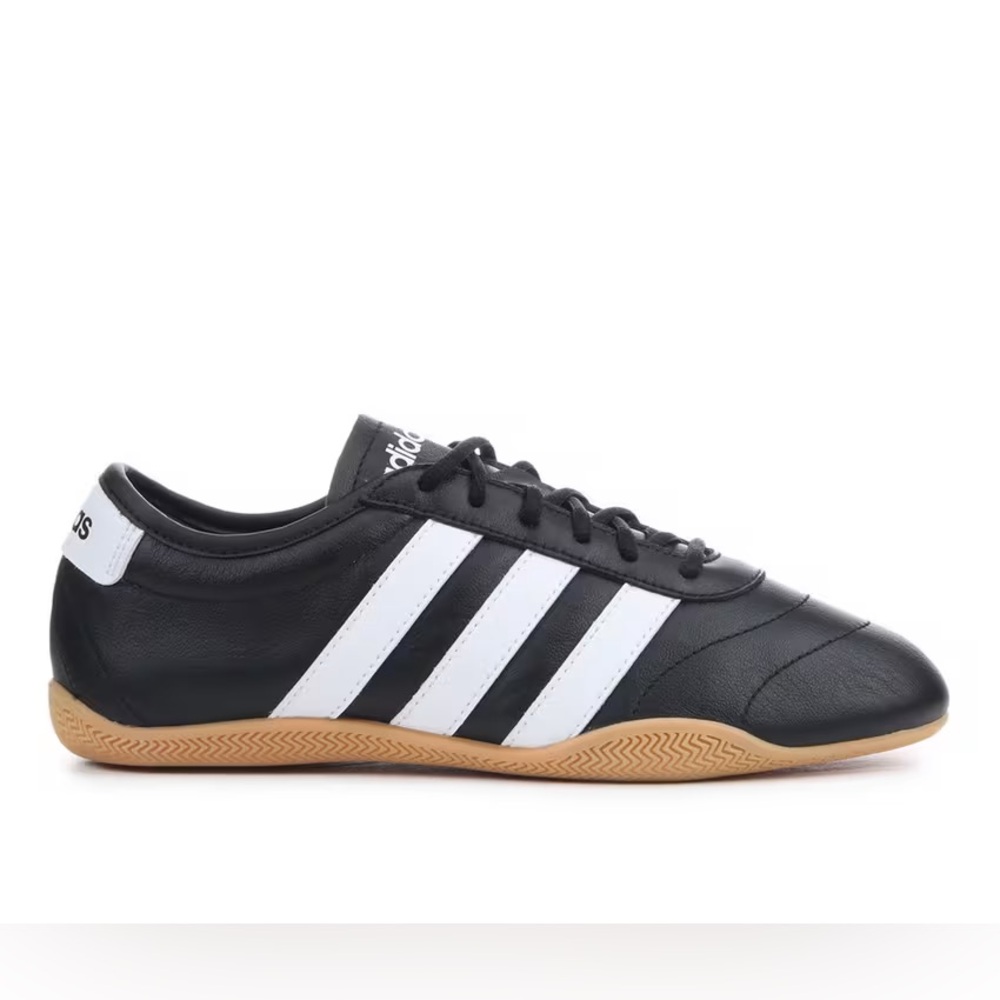 Adidas Women’s Court Lo Sneaker